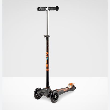 MAXI MICRO DELUXE SCOOTER Black £129.95