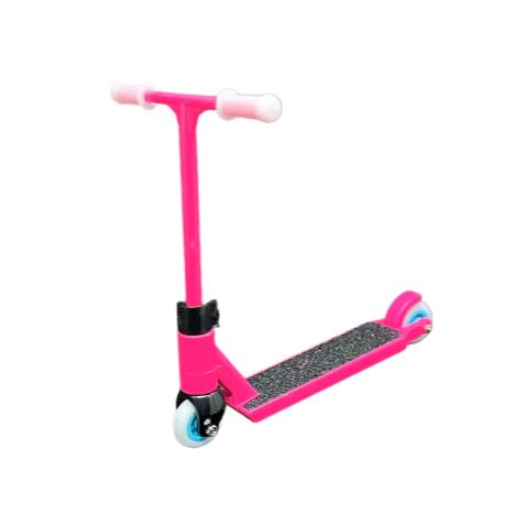 Finger Whips Finger Scooter - Pink  £7.99