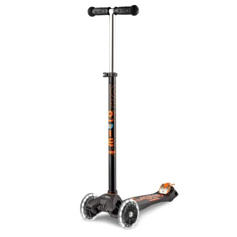 Maxi Micro DELUXE LED Scooter: Black Black £124.95