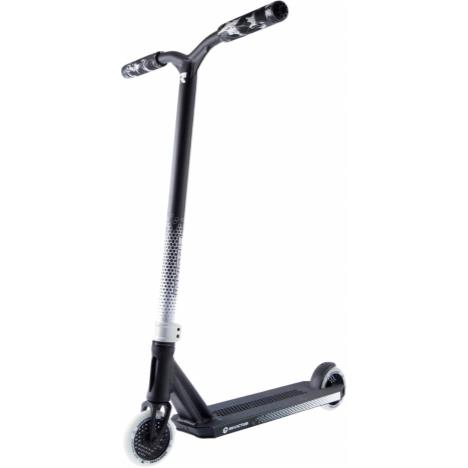 Root Invictus 2 Pro Scooter - Black/White Black/White £209.95